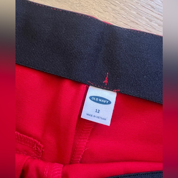 NWOT classic slip fit red cotton stretch pant with side zipper. - Picture 4 of 4